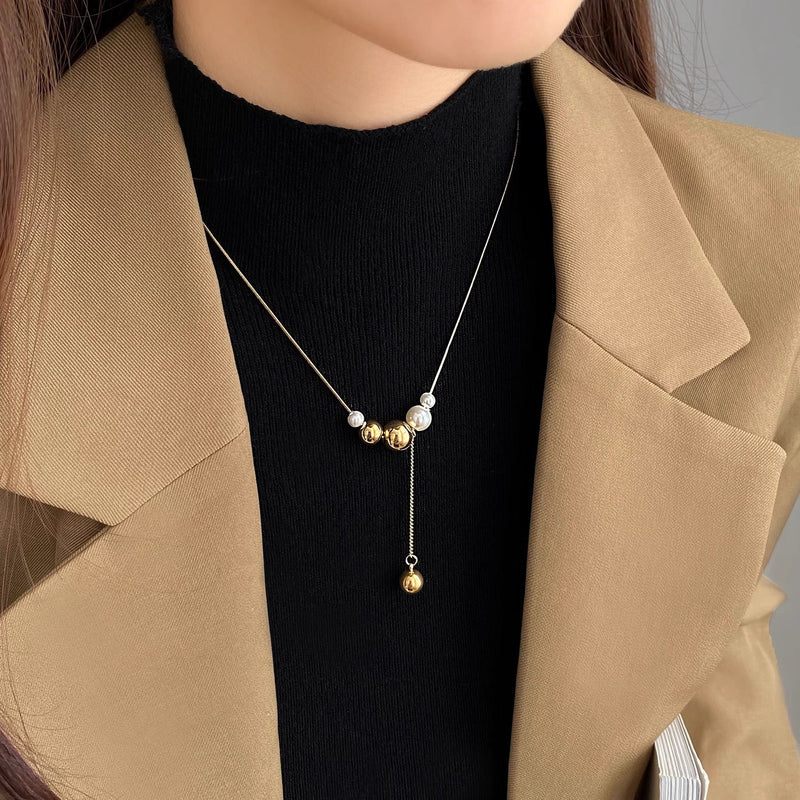 Snake Bone Chain Pearl Pendant Necklace