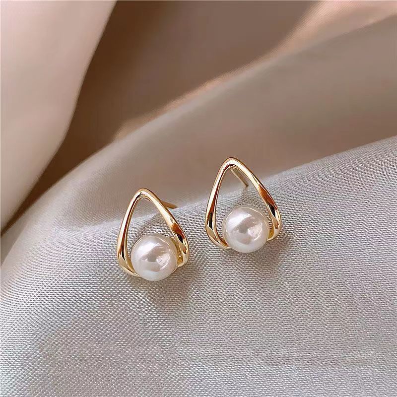 Triangle Waterdrop Pearl Stud Earrings