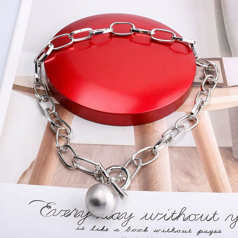 Vintage Round Bead Pendant Necklace