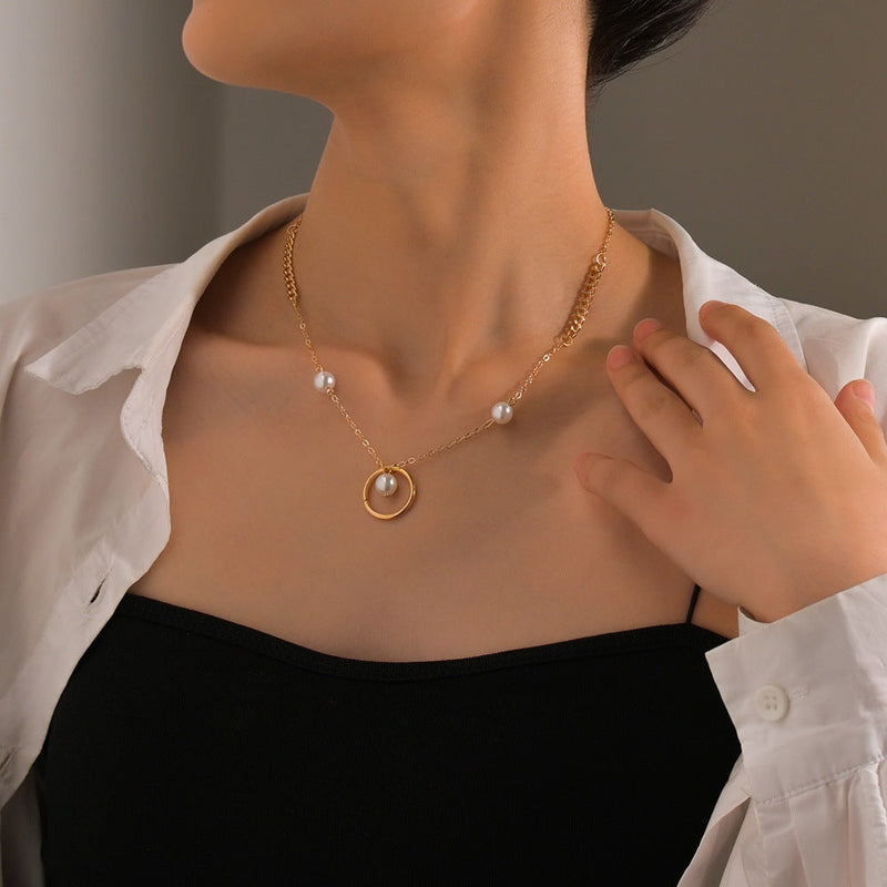 Chain Circle Pearl Charm Necklace