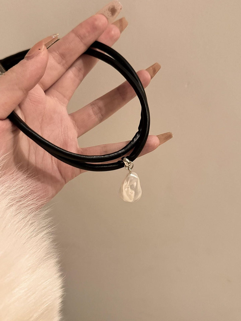 Leather Pearl Choker Necklace