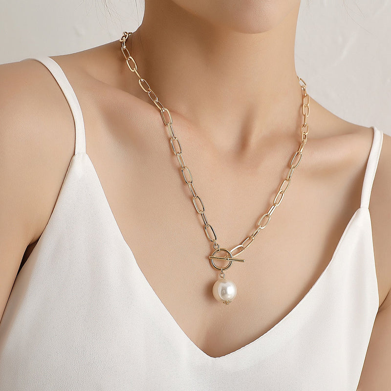 Baroque Pearl Pendant Choker Necklace