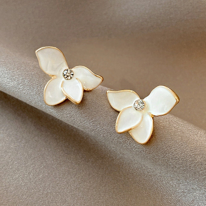 Half Pearls Flower Heart Stud Earring for Women