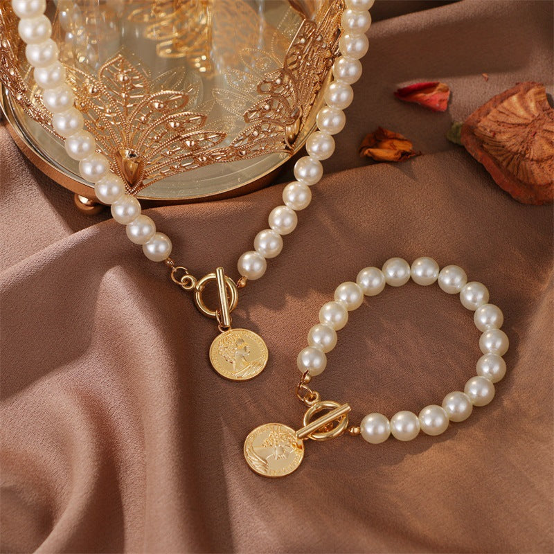 OT Clasp Lock Pearl Pendant Necklaces Gold Coin Charms