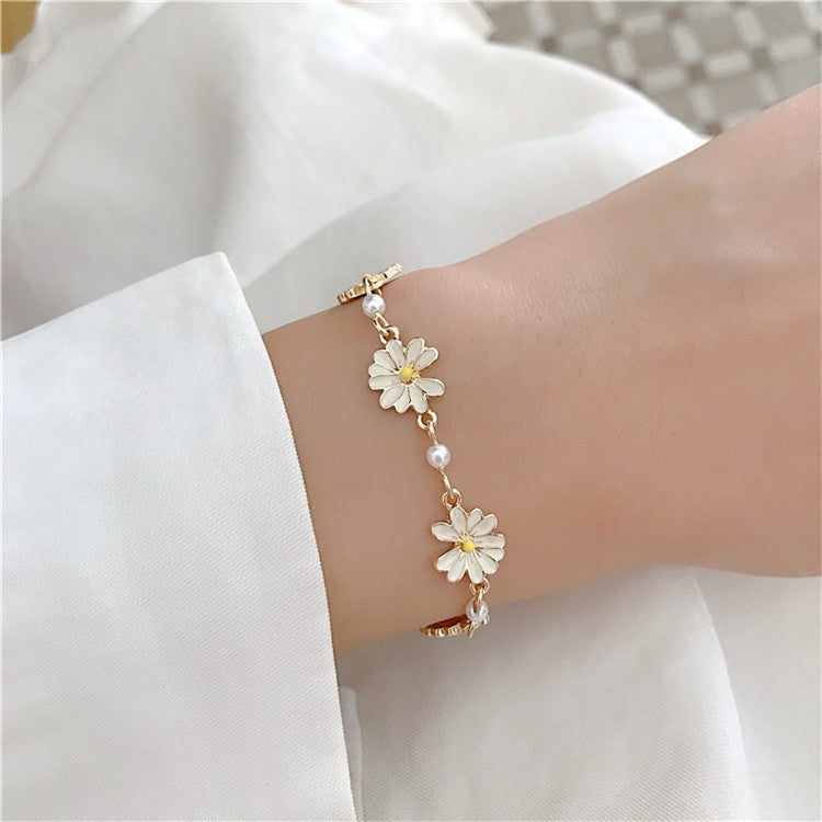 Daisies Flower Pearl Necklace