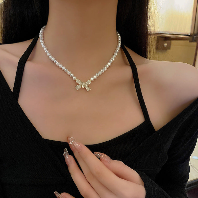 Chain Bowknot Pendant Choker Necklace
