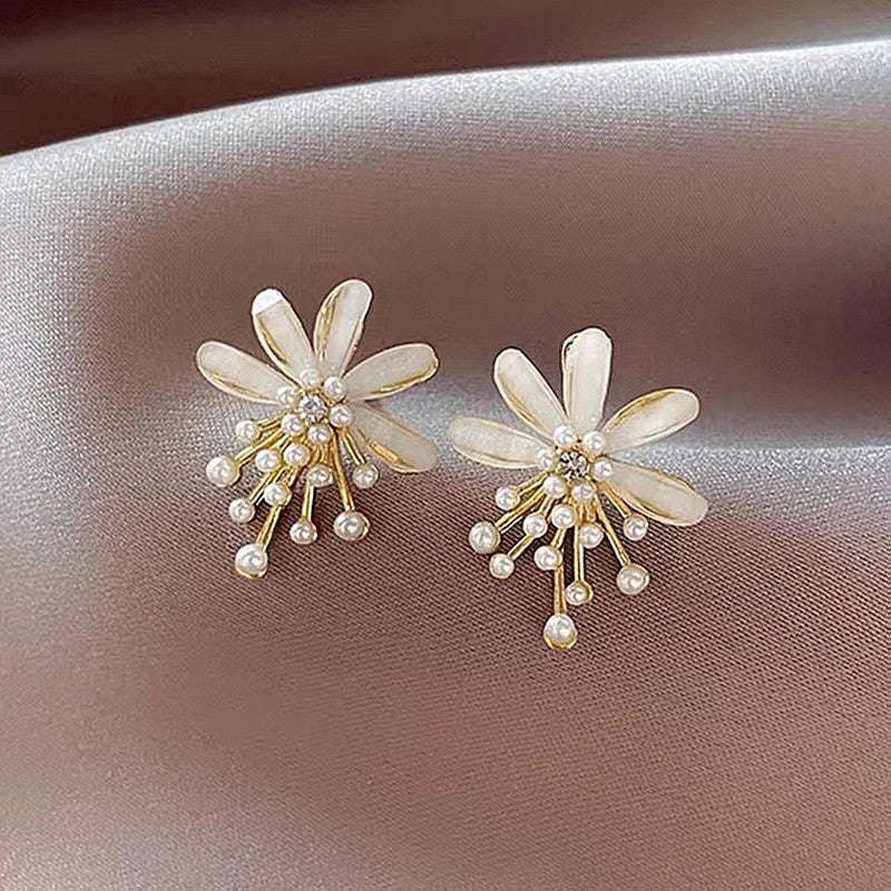 Sweet Tiny Flower Imitation Pearl Earrings