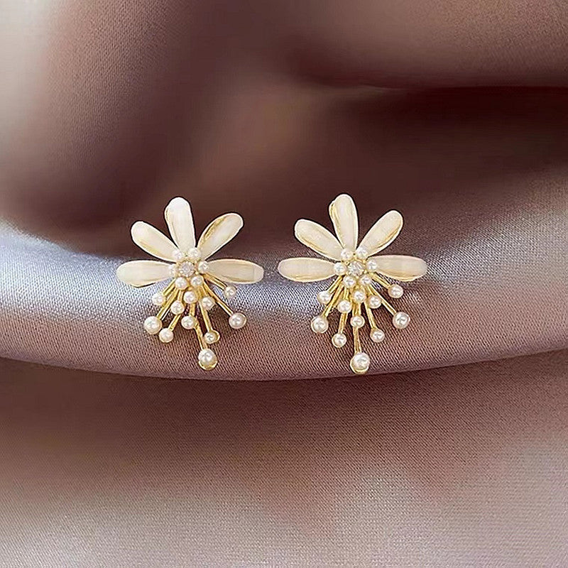 Sweet Tiny Flower Imitation Pearl Earrings