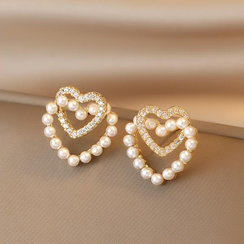 Elegant White Pearl Heart Stud Earrings