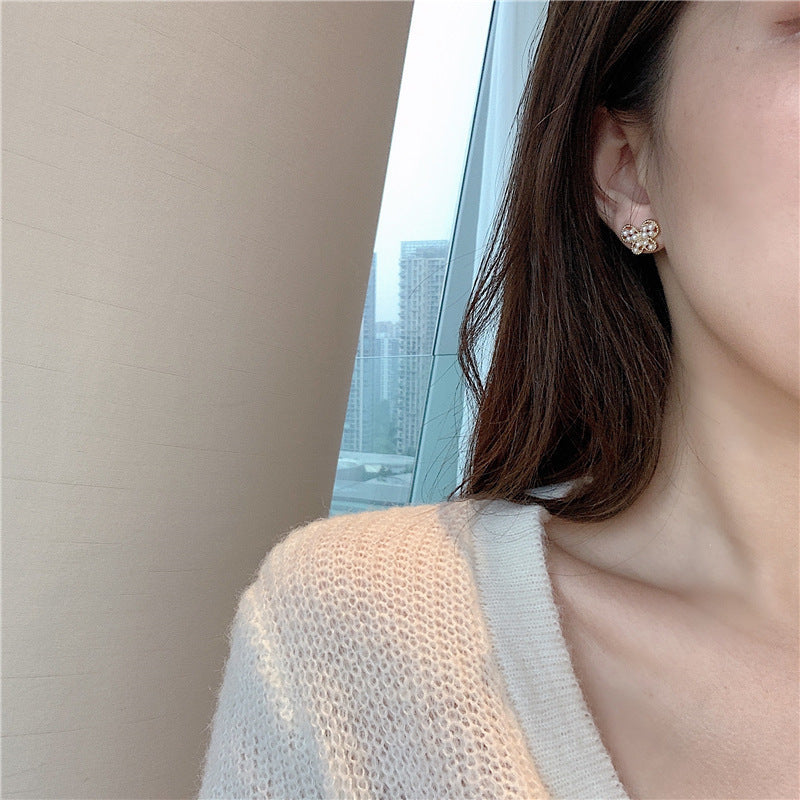 Elegant Butterfly Rhinestone Stud Pearl Earrings