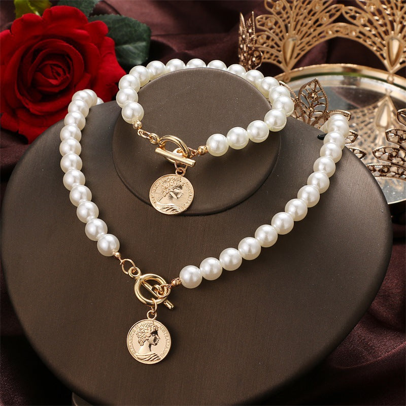 OT Clasp Lock Pearl Pendant Necklaces Gold Coin Charms