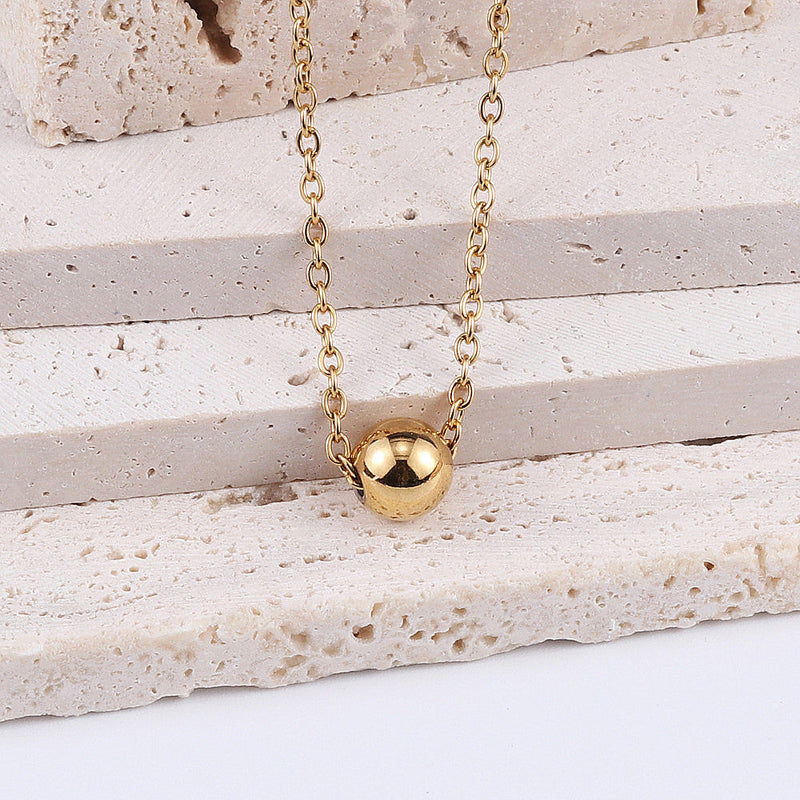 Round Pendant Simple Chain Necklace