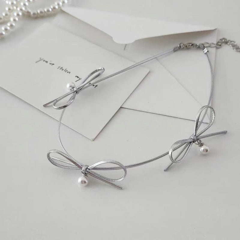 Silver Color Leather Bow With Pearl Necklace