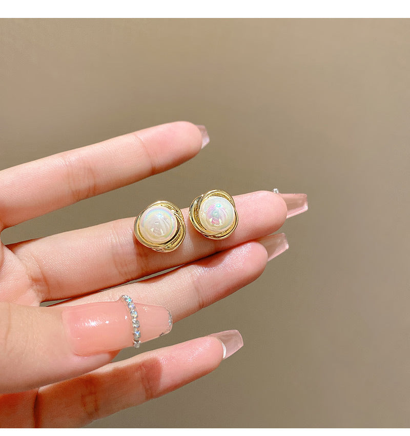 Round Pearl Elegant Earrings