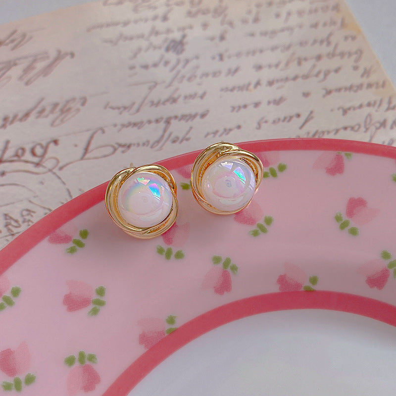 Round Pearl Elegant Earrings
