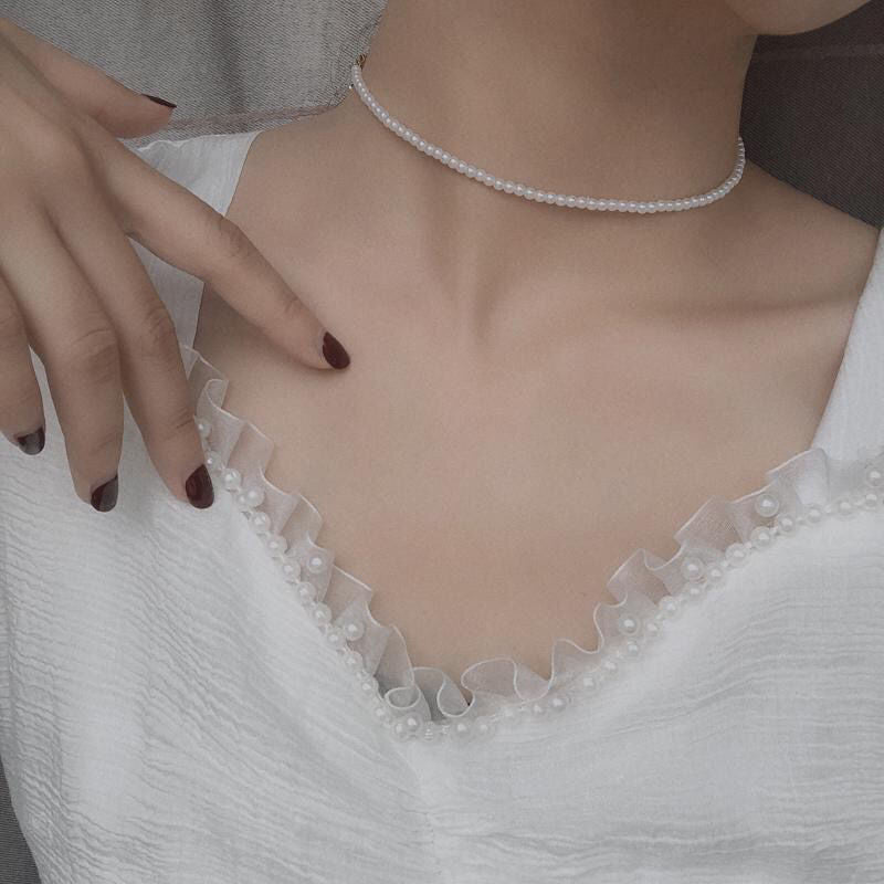 Round White Simulated Glass Pearl Necklace Strand