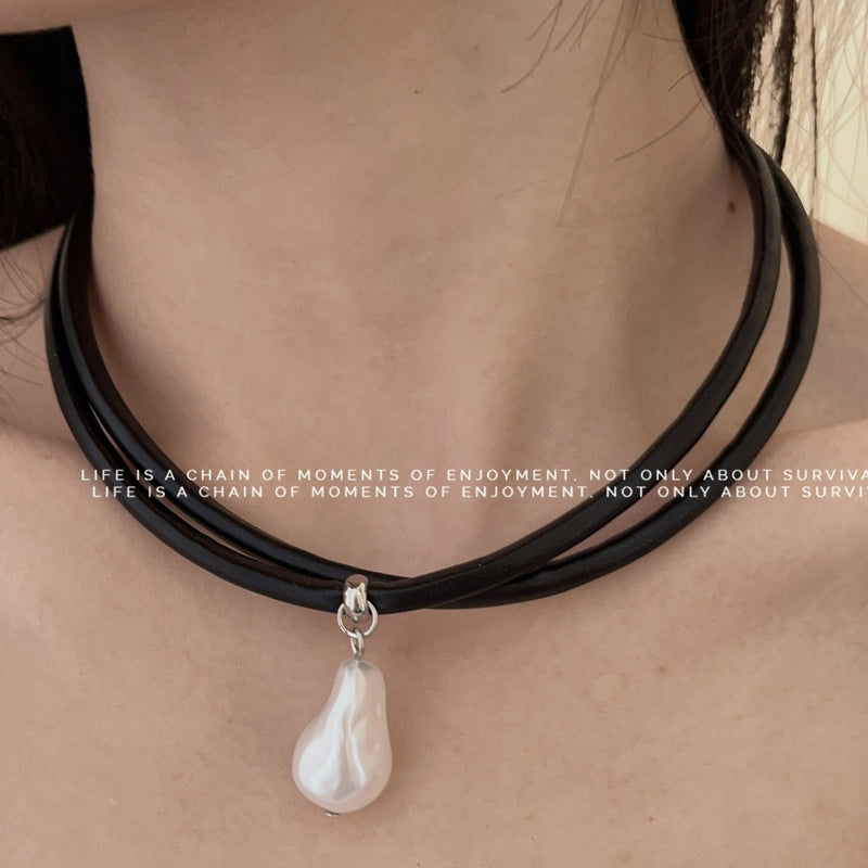 Leather Pearl Choker Necklace