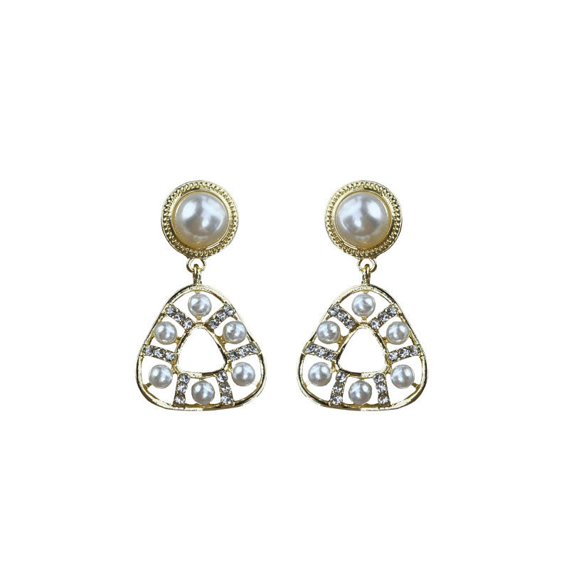 Geometric triangle Shape Pearl Stud Earrings