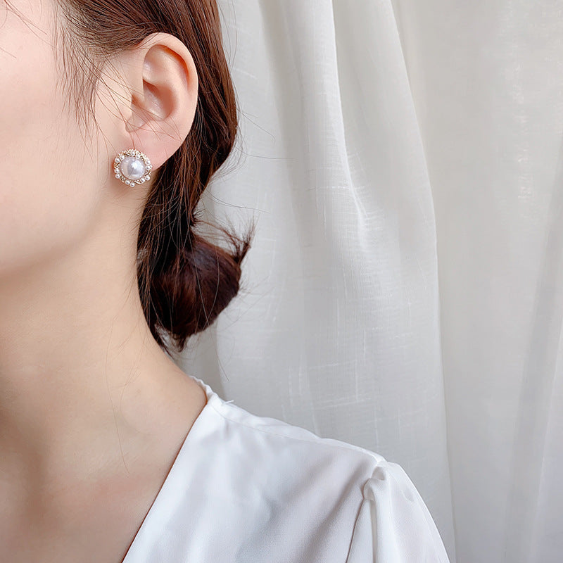 Round Pearls Flower Stud Earring