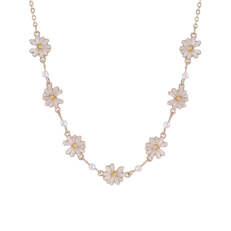 Daisies Flower Pearl Necklace