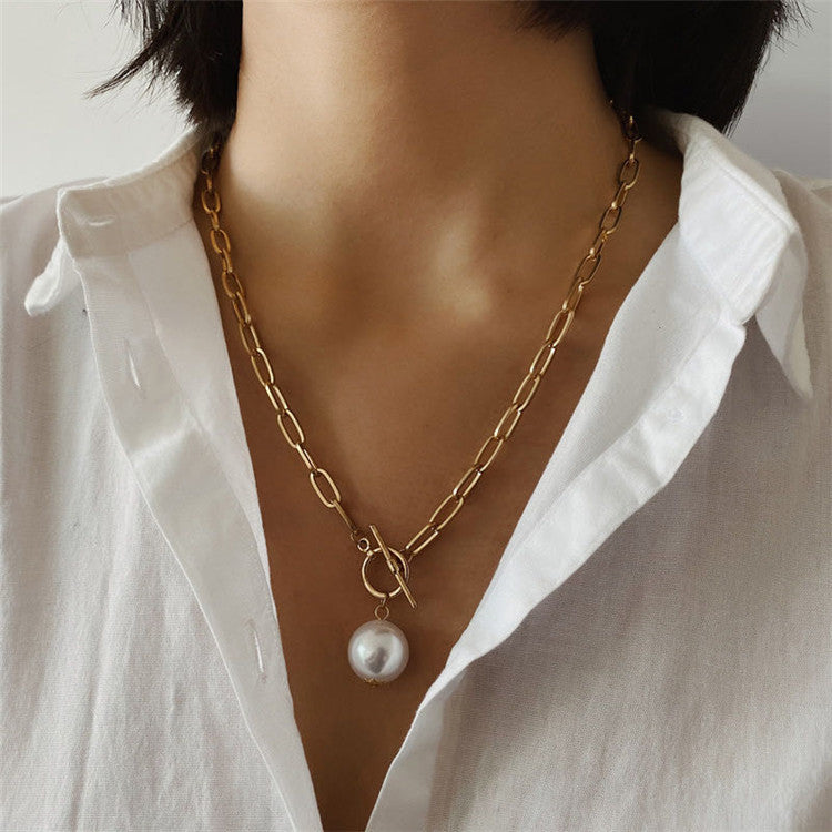 Baroque Pearl Pendant Choker Necklace