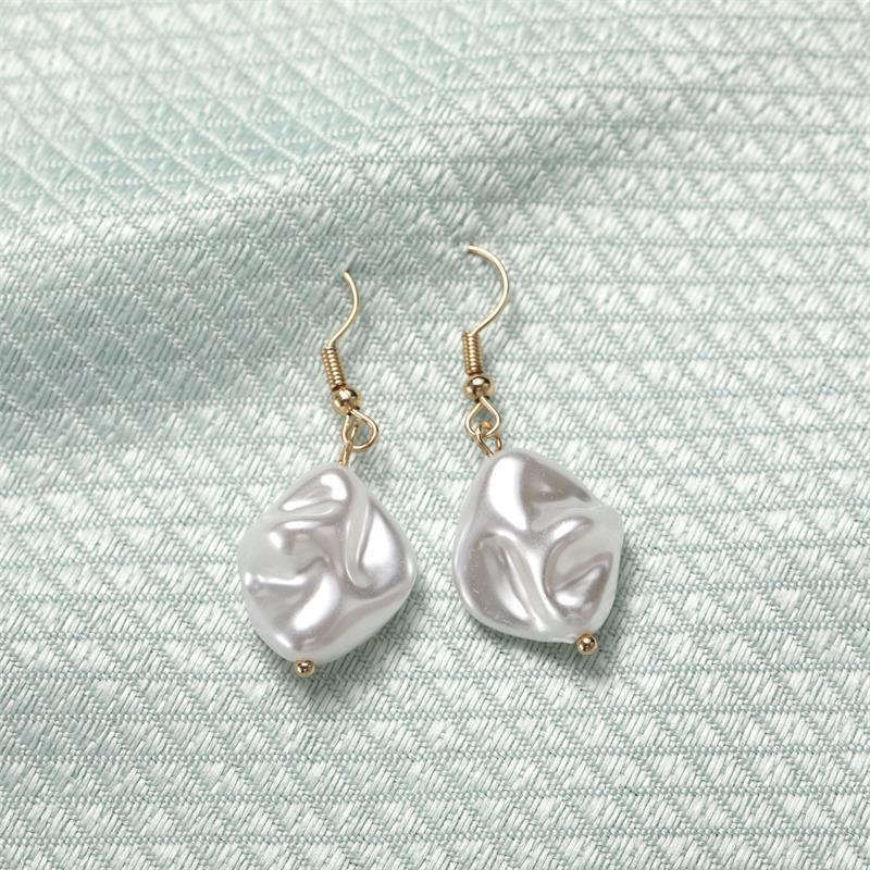 Irregular Baroque Pearl Necklace for Women