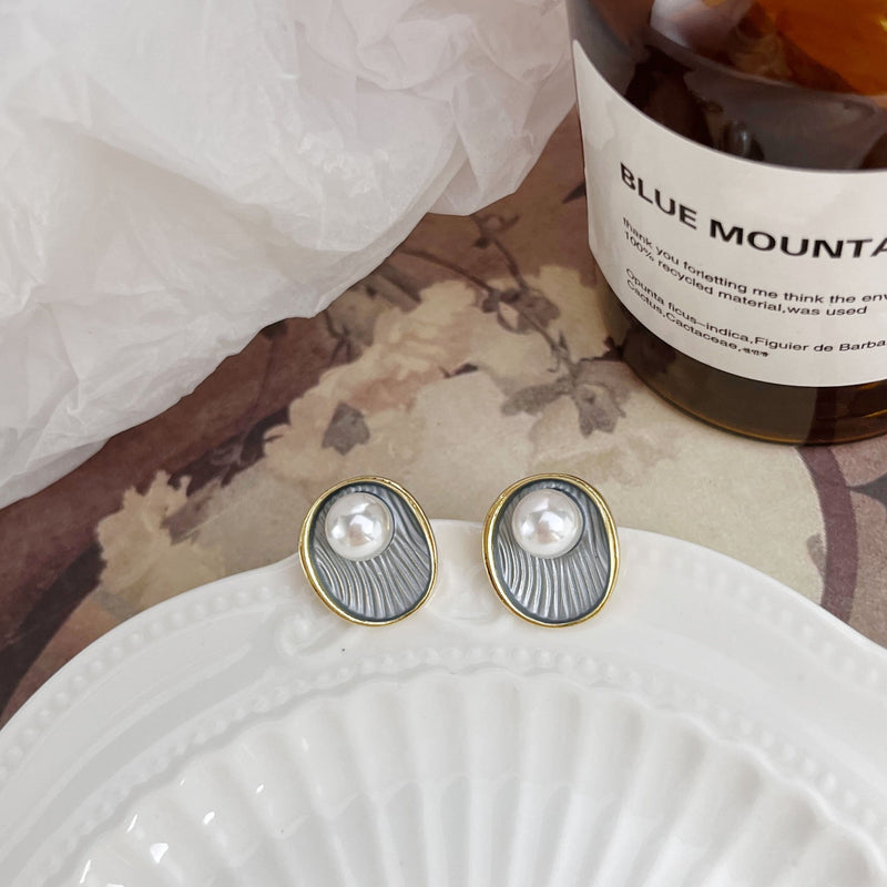 White Shell Pearl Stud Earrings for Women