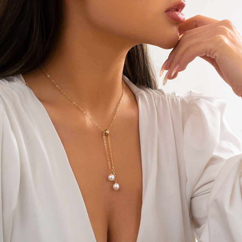 Pulling Pearl Chain Necklace for Women