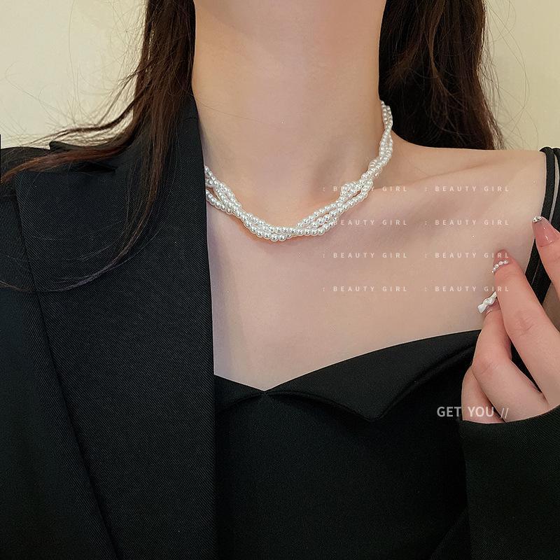 Multilayer Twisted Necklace Pearl Clavicle Chain