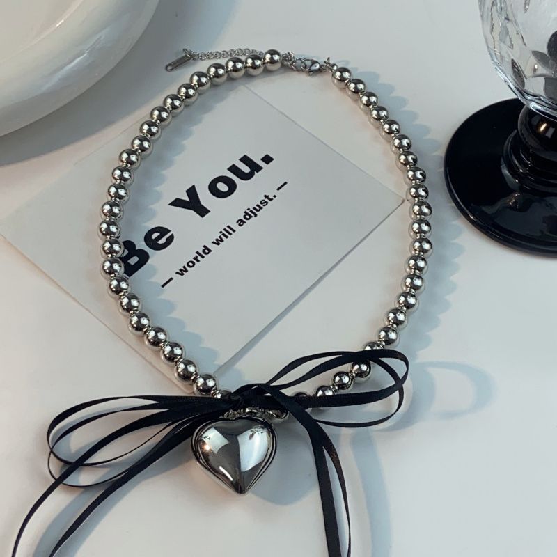 Bow love Beaded Necklace