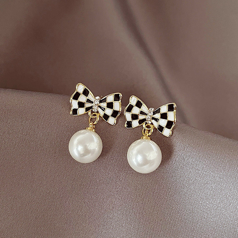 Ribbon Bow Pearl Earrings