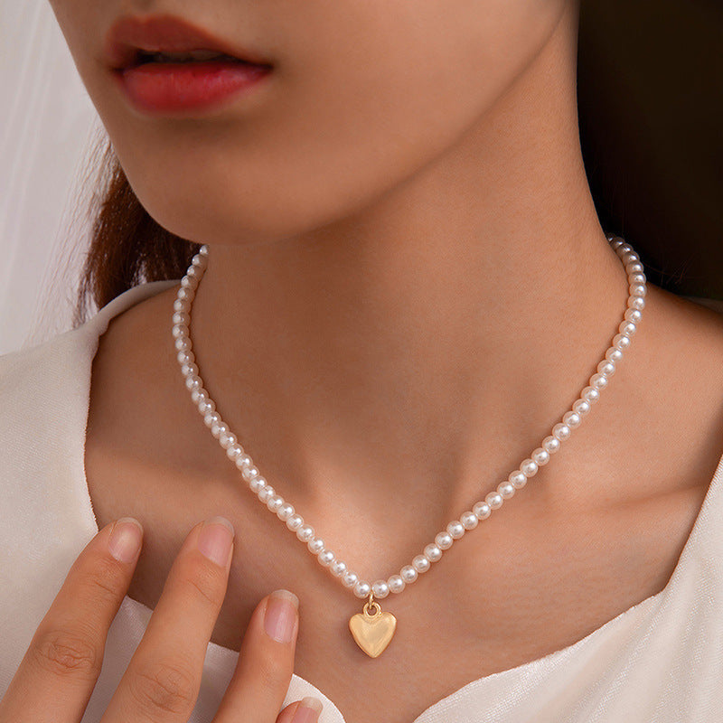 Love Pendant Pearl Necklace