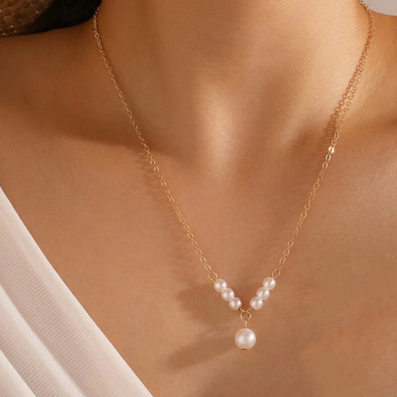 Pearl Daisy Necklace