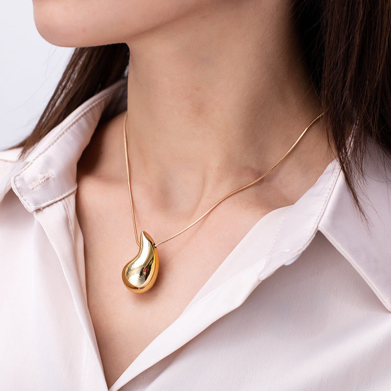 Pendant Necklace Female Nightclub Trendsetter Punk Chain