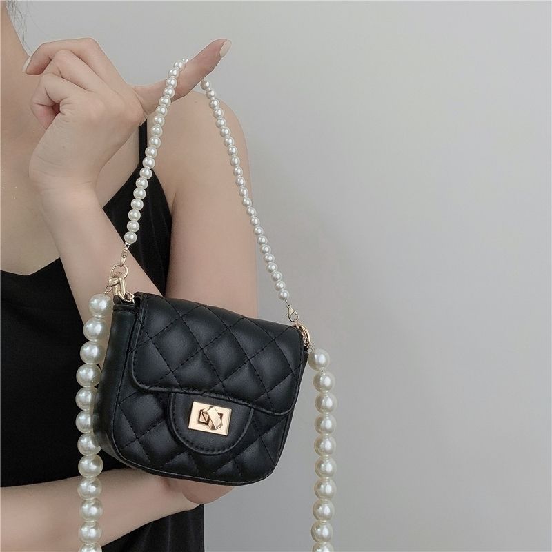 Shoulder Pearl Chain