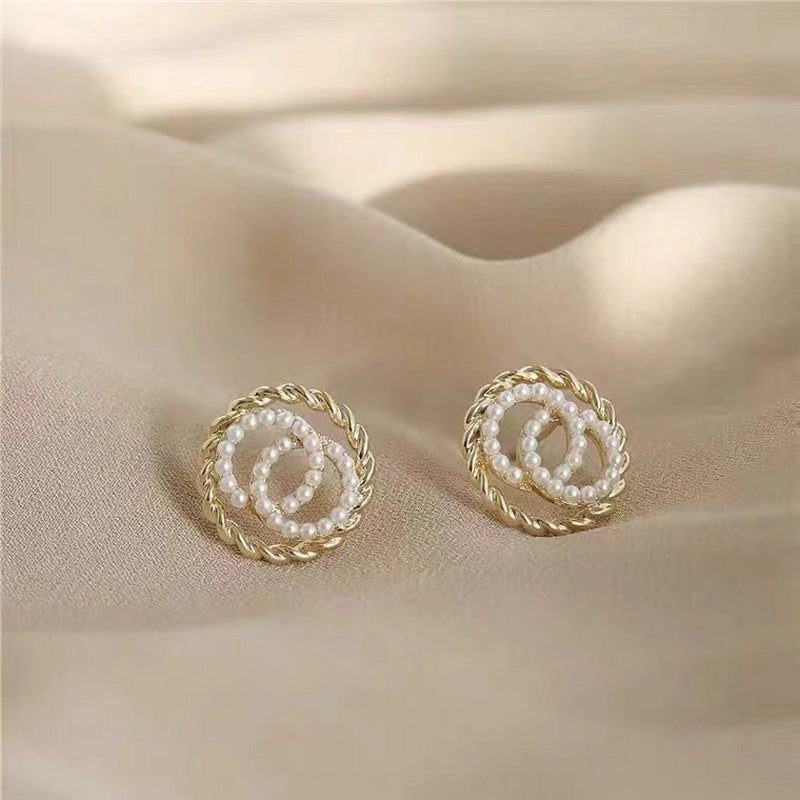 Hollow Pearl Round Earrings for Women