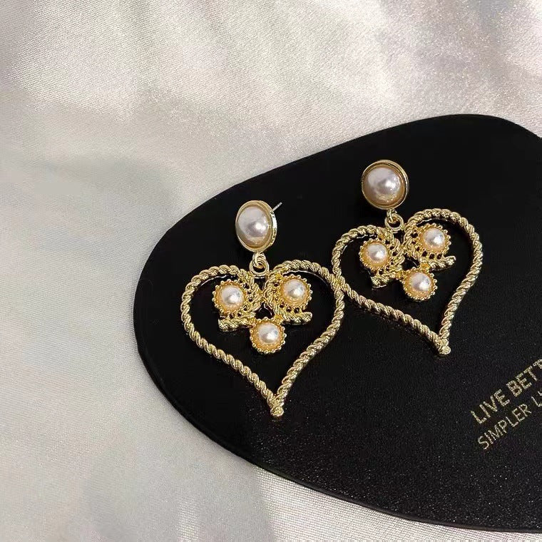 Hollow love Heart Pearl Earrings