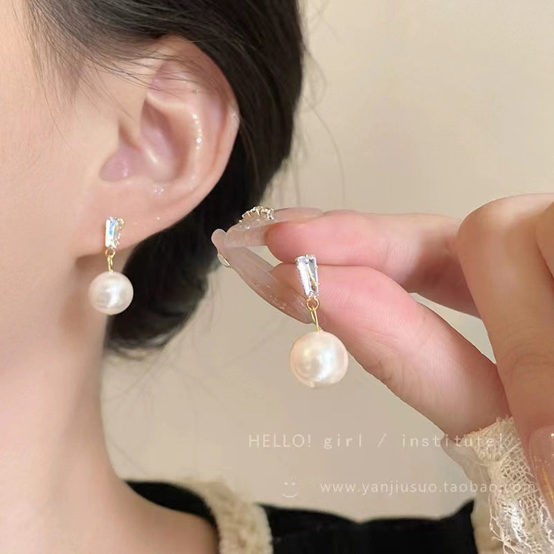 Simple Stone Pearl Earring