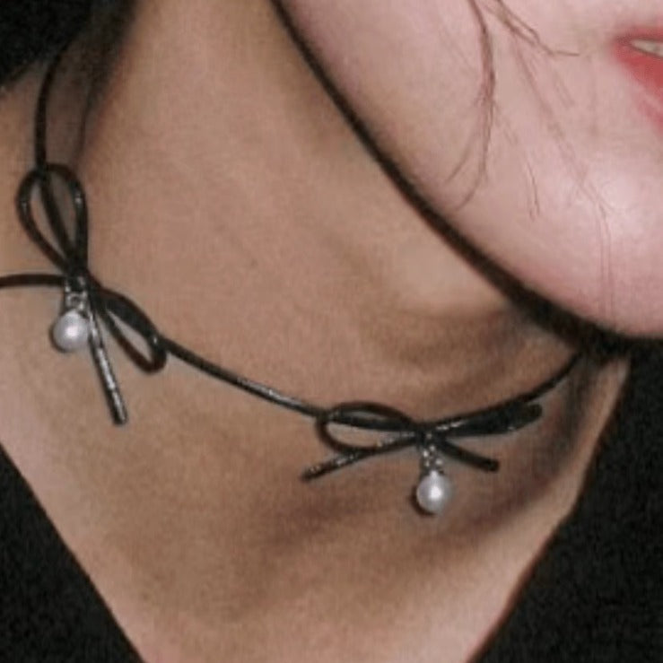 Silver Color Leather Bow With Pearl Necklace