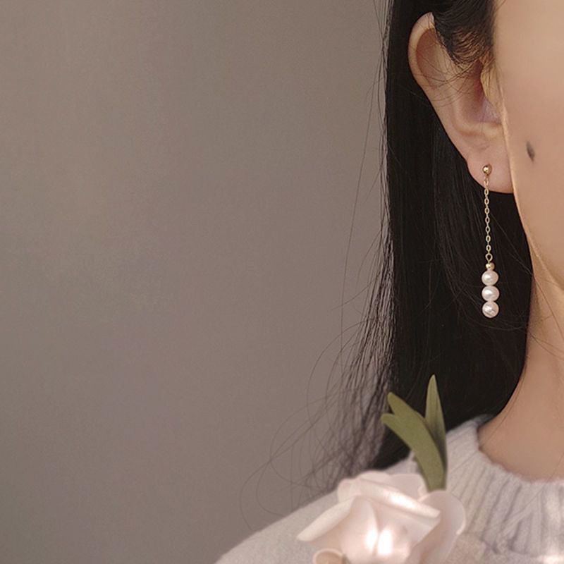 Long Chain Shell Pearl Drop Earrings