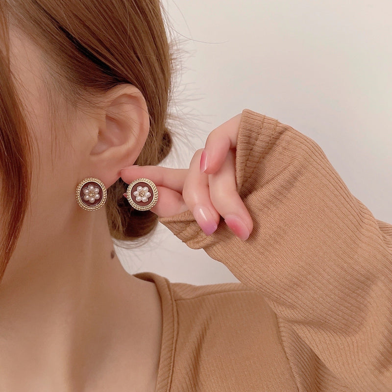 Flower Pearl Design Earrings Round Pearl Earrings