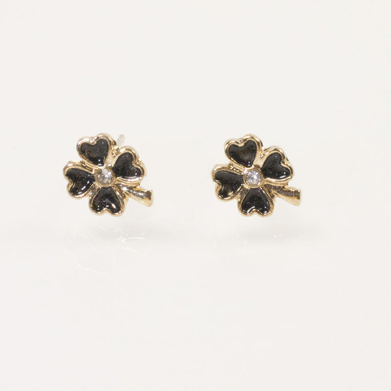 Classic Fashion Lucky Clover Earrings