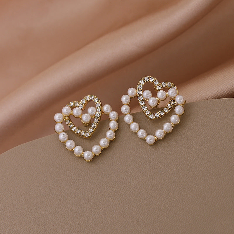 Elegant White Pearl Heart Stud Earrings