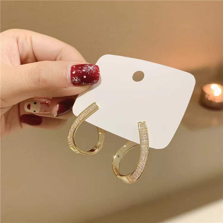 Geometric Rhinestone Twisted Simple Drop Studs Earrings