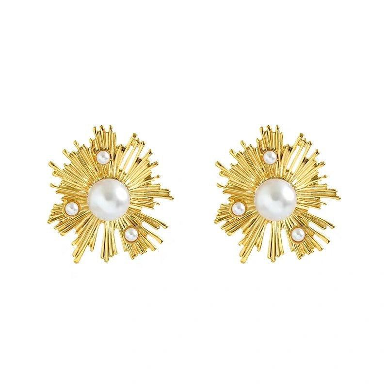 Irregular Pearl Flower Earrings