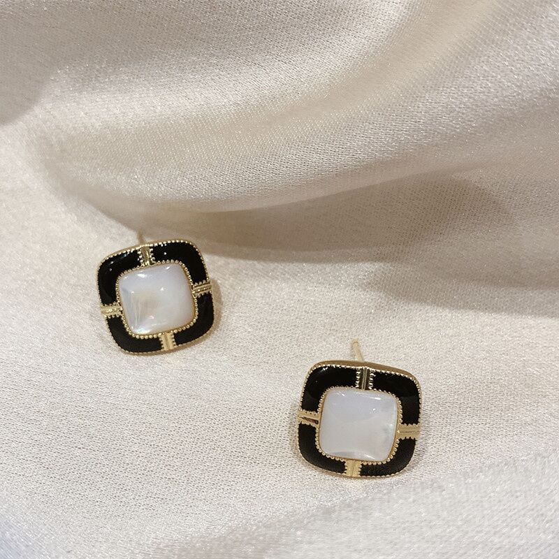 Geometric Enamel Pearl square Stud Earrings