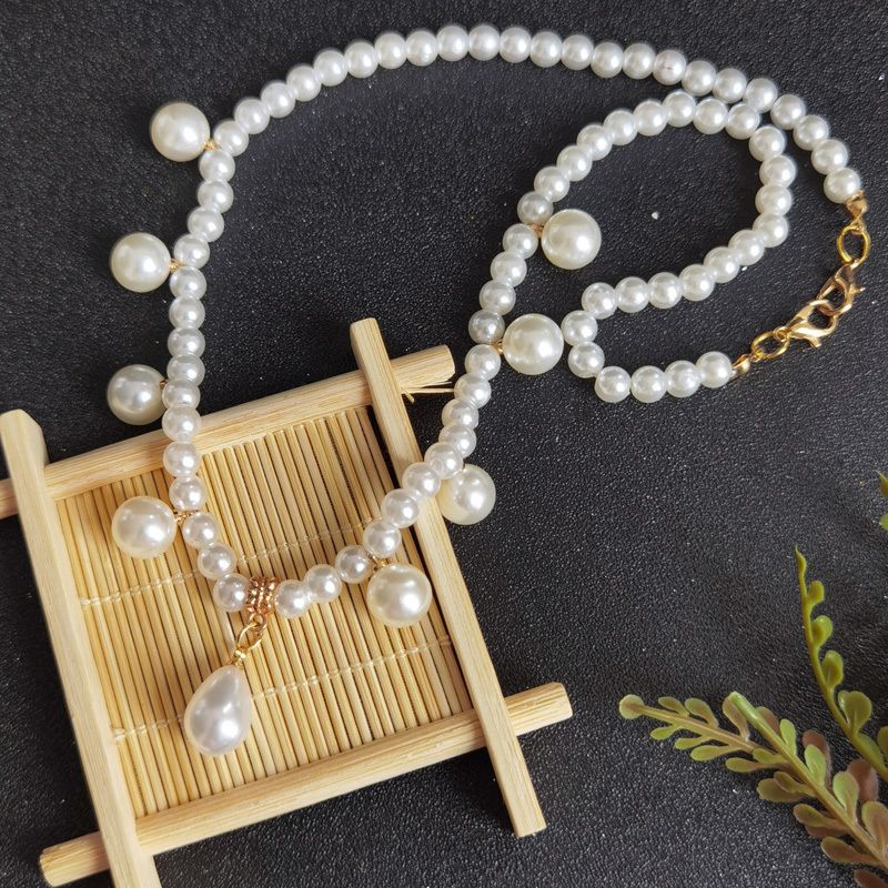 Elegant Round Pearl Drop Pendant Necklace