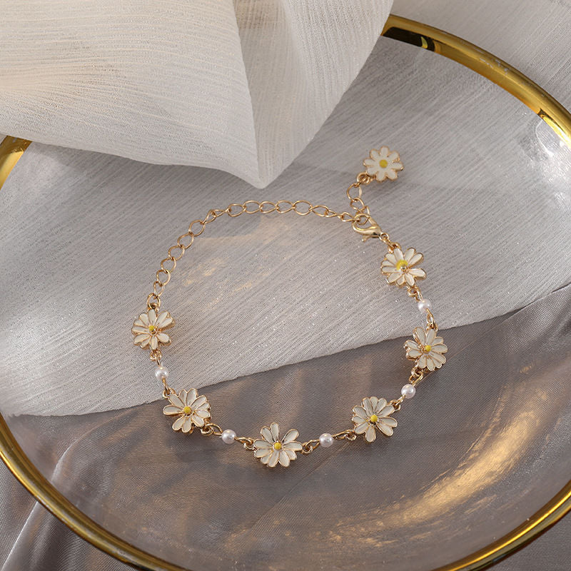 Daisies Flower Pearl Necklace