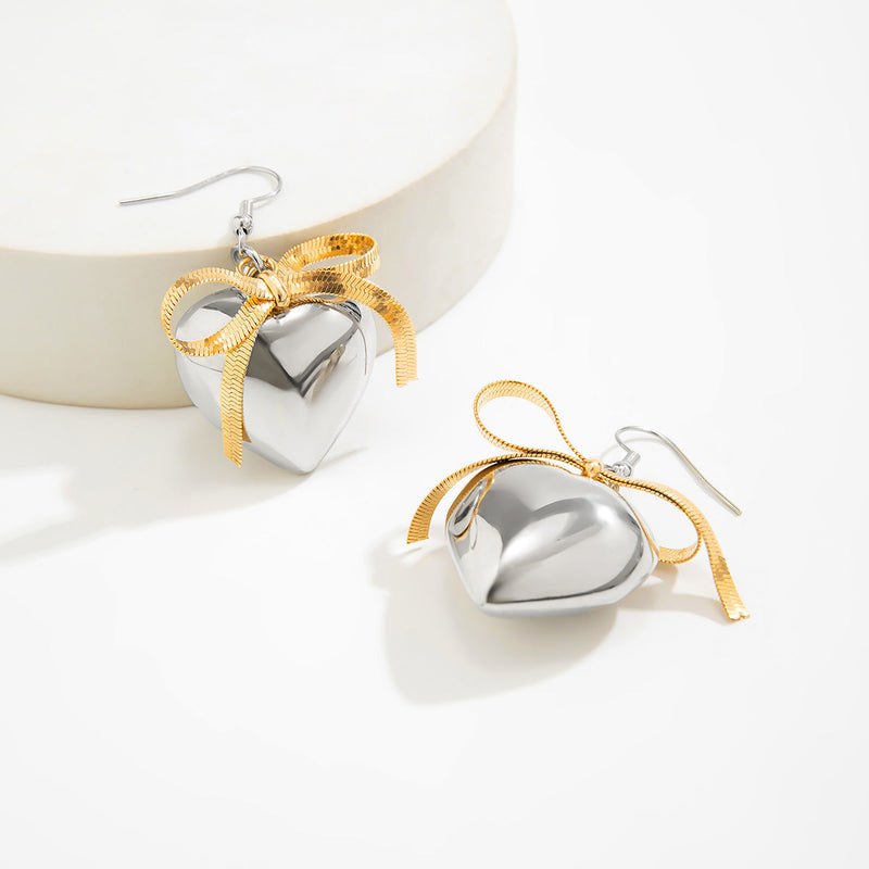 Glossy Heart Bowknot Pendant Necklace