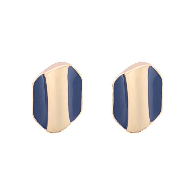 Wave Irregular Round Stud Earring